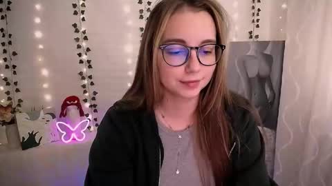 Happy online show from October 7, 2025, 5:37 am