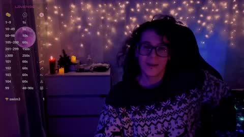 Snapshot of yourscosmic chatting on December 20, 2024, 10:22 pm Yours Cosmic online show from December 20, 2024, 10:22 pm