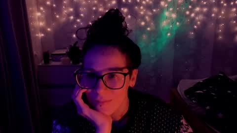 Snapshot of yourscosmic chatting on December 22, 2024, 2:16 pm Yours Cosmic online show from December 22, 2024, 2:16 pm