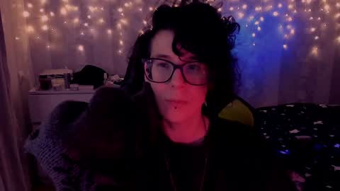 Snapshot of yourscosmic chatting on January 16, 2025, 11:06 pm Yours Cosmic online show from January 16, 2025, 11:06 pm