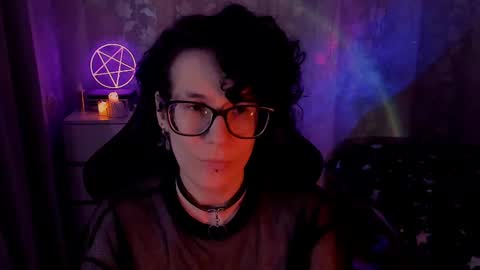 Snapshot of yourscosmic chatting on March 7, 2025, 8:33 pm Yours Cosmic online show from March 7, 2025, 8:33 pm