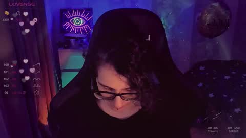 Snapshot of yourscosmic chatting on September 18, 2025, 11:18 pm Yours Cosmic online show from September 18, 2025, 11:18 pm