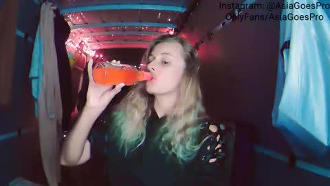 AsiaGoesPro - On All Socials online show from December 25, 2024, 2:35 am