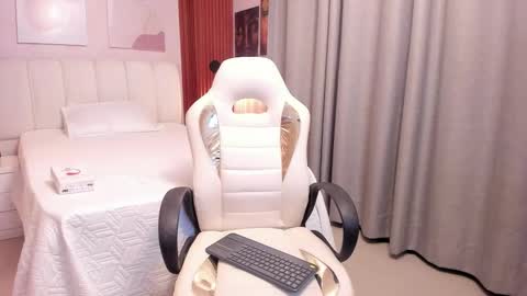 yoursexy_bunny online show from January 16, 2026, 11:20 pm