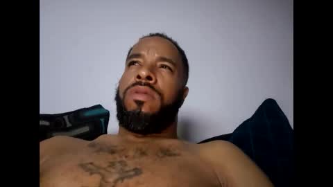 Snapshot of yoursexydaddy79 chatting on November 9, 2025, 9:57 pm mother fucker online show from November 9, 2025, 9:57 pm