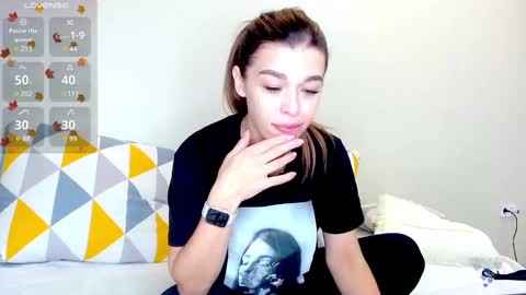 yoursoul_mila online show from December 4, 2024, 11:19 am