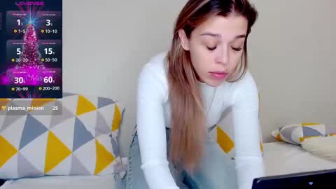 yoursoul_mila online show from December 12, 2024, 11:29 am