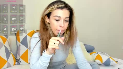 yoursoul_mila online show from February 13, 2025, 11:17 am