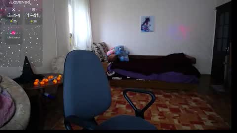 Snapshot of yourswetiegirl chatting on October 18, 2025, 10:16 am Sofia online show from October 18, 2025, 10:16 am