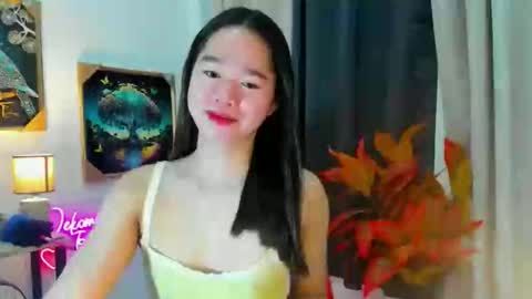 yourtinybunny online show from December 19, 2025, 5:03 am