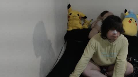 Snapshot of yourtrapuwu chatting on February 4, 2025, 12:00 pm yourtrapuwu online show from February 4, 2025, 12:00 pm