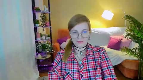 Snapshot of youruniverserr chatting on October 12, 2025, 11:42 am Alice online show from October 12, 2025, 11:42 am