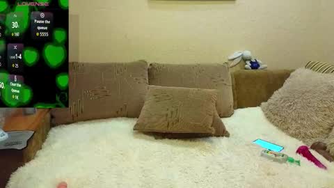 YourXQueen online show from September 30, 2025, 5:45 am