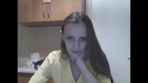 Snapshot of youur_light chatting on May 5, 2026, 7:11 pm Youur light online show from May 5, 2026, 7:11 pm