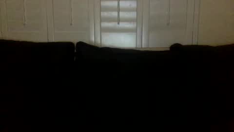 yque online show from November 5, 2025, 2:06 pm