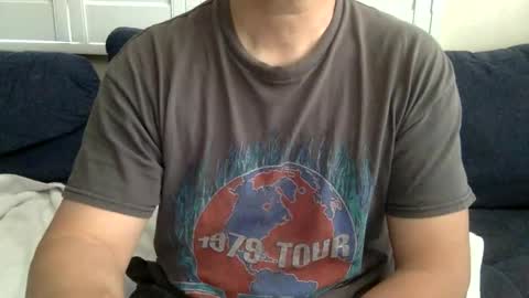 yque online show from April 11, 2026, 8:13 pm