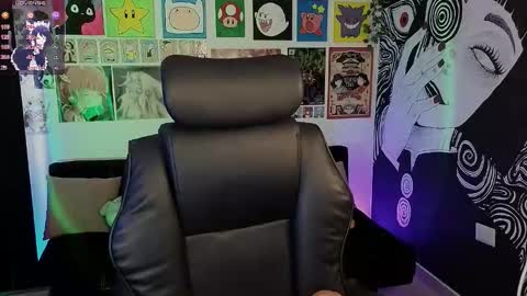    rawr   Anne Independent model      online show from November 27, 2025, 6:32 pm