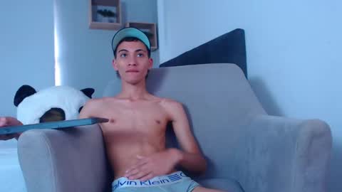 yulian_vasquez online show from February 20, 2025, 6:24 pm