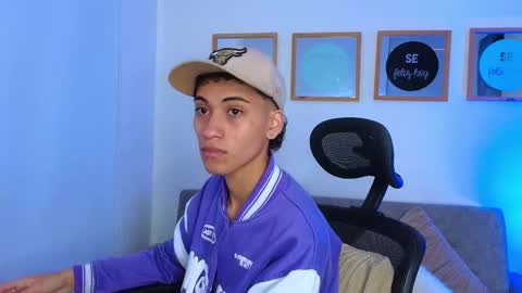 yulian_vasquez online show from September 11, 2025, 12:27 pm