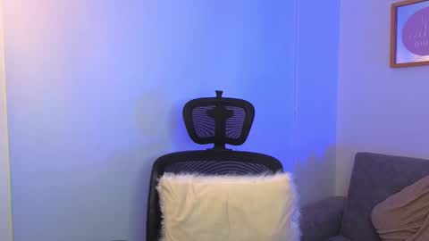 yulian_vasquez online show from October 10, 2025, 12:15 pm