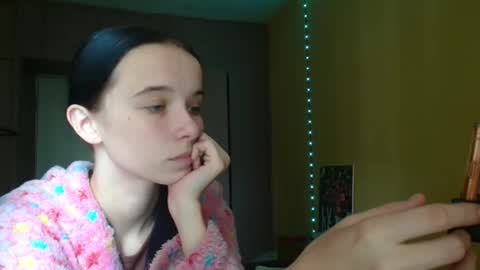 Yuliia online show from September 18, 2025, 9:33 am