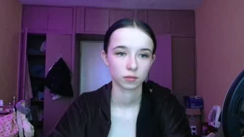 Yuliia online show from April 6, 2026, 6:14 am