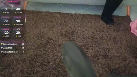 yuliethpetite online show from February 3, 2026, 11:15 am