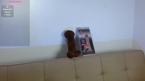 Yuli and SaraIndependent model online show from January 9, 2026, 2:36 am