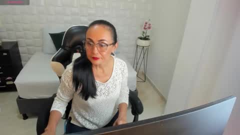 Y U L I T Z A online show from January 13, 2026, 1:16 pm