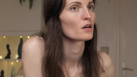 yulla dao online show from February 23, 2025, 4:46 pm