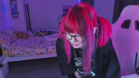 Snapshot of yumi_youkai chatting on September 17, 2025, 5:25 pm Yumi 3 online show from September 17, 2025, 5:25 pm