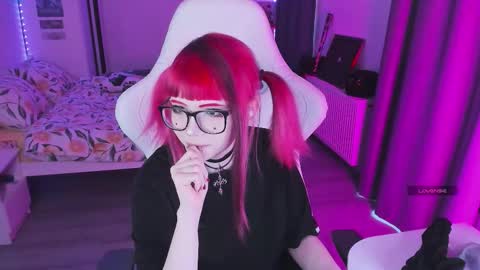 Yumi 3 online show from December 22, 2025, 8:55 am