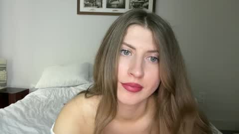 yumiandwolf online show from March 6, 2025, 10:15 pm