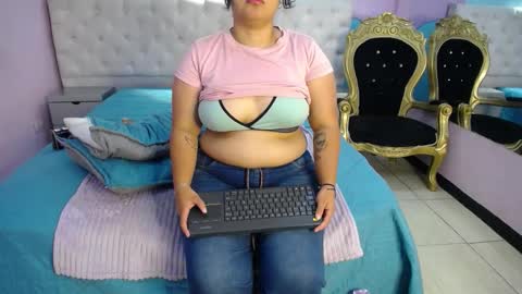 Snapshot of yumiviolet chatting on February 10, 2026, 8:46 pm YumiViolet online show from February 10, 2026, 8:46 pm