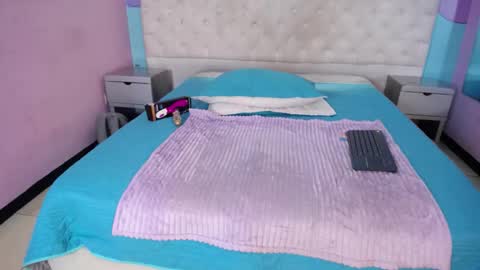 Snapshot of yumiviolet chatting on February 13, 2026, 9:44 pm YumiViolet online show from February 13, 2026, 9:44 pm