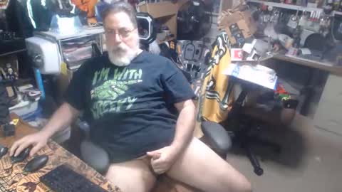 yummyflguy online show from April 22, 2026, 9:16 pm