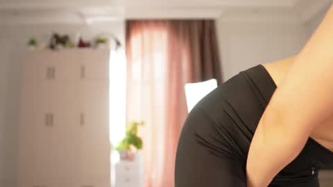 yuna_leen online show from October 10, 2025, 5:28 am