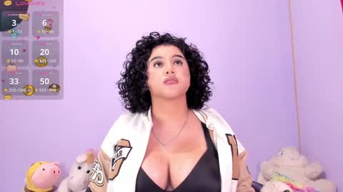 yunahott_ online show from February 2, 2025, 4:26 am