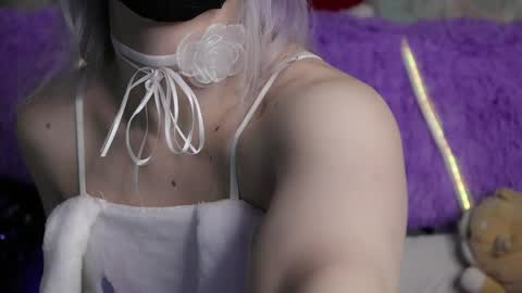 Yuna online show from April 1, 2026, 9:23 pm
