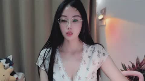 YunEr online show from June 9, 2026, 3:12 pm