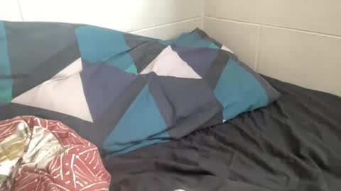 yungcokaus online show from December 1, 2024, 9:59 pm