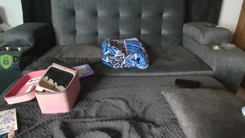 ELITA online show from September 25, 2025, 4:49 am