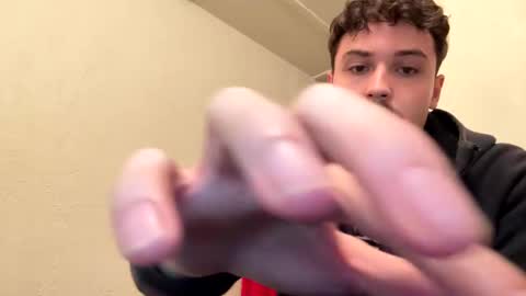 yungstudbev online show from September 10, 2025, 1:49 am