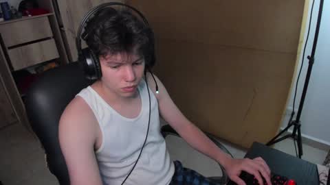 yurii_moody online show from December 21, 2024, 2:30 am