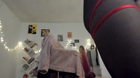 paola online show from December 1, 2024, 9:37 pm