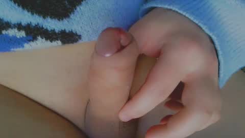 Snapshot of yuu1640927 chatting on February 18, 2025, 7:10 am yuu1640927 online show from February 18, 2025, 7:10 am