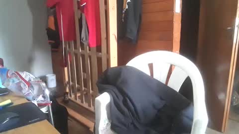 Yuumi online show from November 9, 2025, 6:06 pm