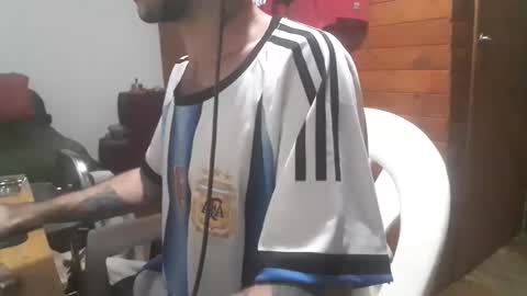 Yuumi online show from March 19, 2026, 6:06 am