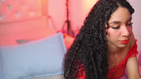 Yuyi Cam online show from October 29, 2025, 2:58 am