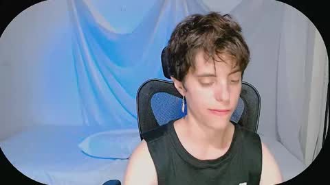 Yuyu online show from January 8, 2025, 2:25 am